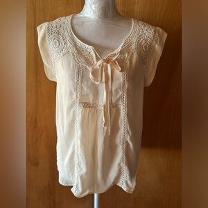 Miss Chievous Womens Cream top NWT